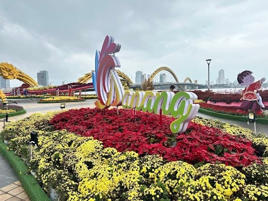 Phố đi bộ Bạch Đằng Đà Nẵng - Danang walking street