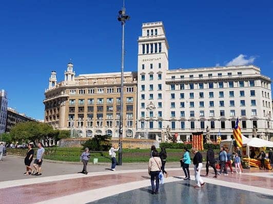 Plaça de Catalunya photo 2