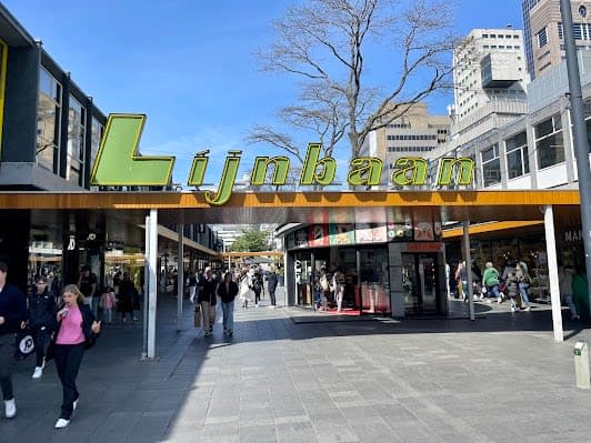 Lijnbaan shopping area