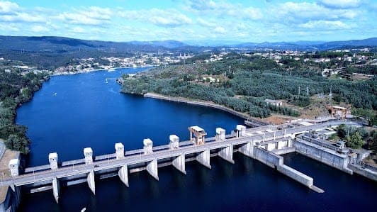 Crestuma-Lever Dam