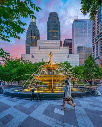 8-day itinerary in Toronto & Montreal & Vancouver, Canada focusing on Top attractions and For kids and Shopping