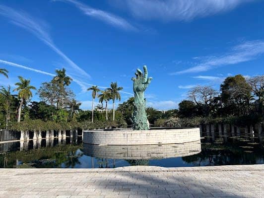 Holocaust Memorial Miami Beach photo 2