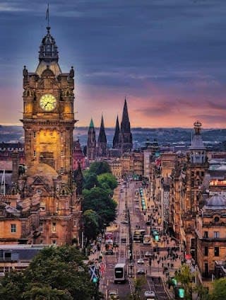 10-day itinerary in Edinburgh & Manchester, UK focusing on Top attractions and Shopping