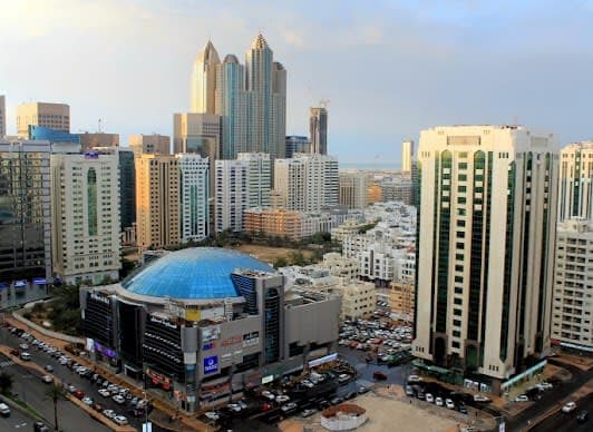 3 days in Abu Dhabi, United Arab Emirates: itinerary with Top attractions and Shopping - 3 days travel itinerary in Abu Dhabi - United Arab Emirates, Abu Dhabi - United Arab Emirates featuring Iconic Landmark and Museum