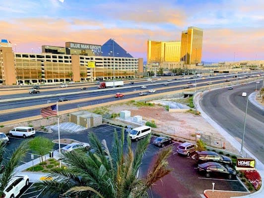 4-day itinerary in Las Vegas, USA focusing on Top attractions and Shopping - 4 days travel itinerary in Las Vegas, NV, USA featuring Iconic Landmark and Nature