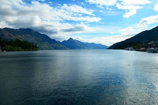 Lake Wakatipu photo 3
